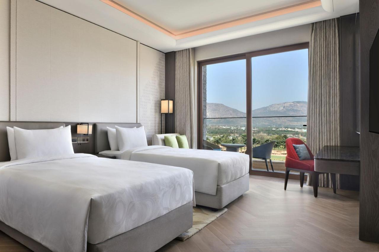 Jw Marriott Hotel Bengaluru Prestige Golfshire Resort & Spa Avati Extérieur photo