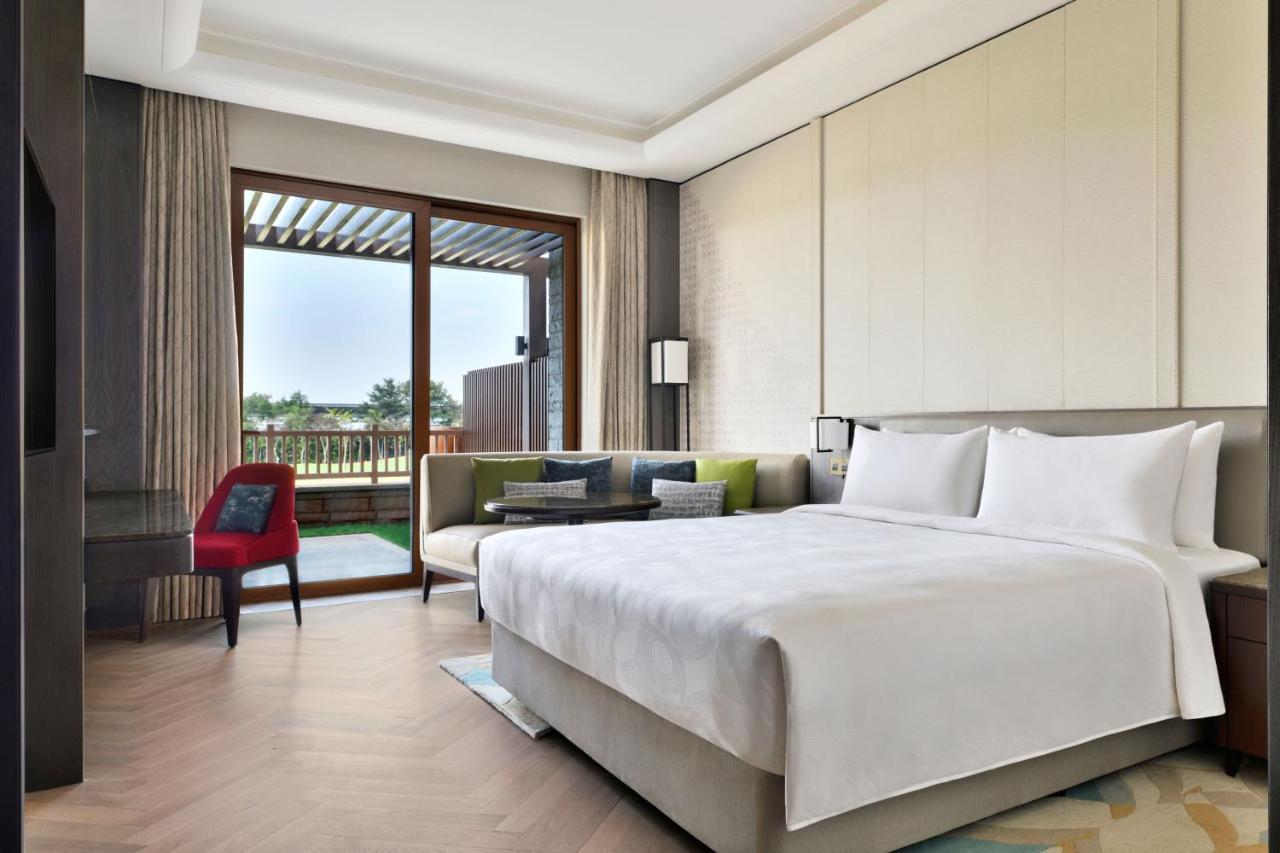 Jw Marriott Hotel Bengaluru Prestige Golfshire Resort & Spa Avati Extérieur photo