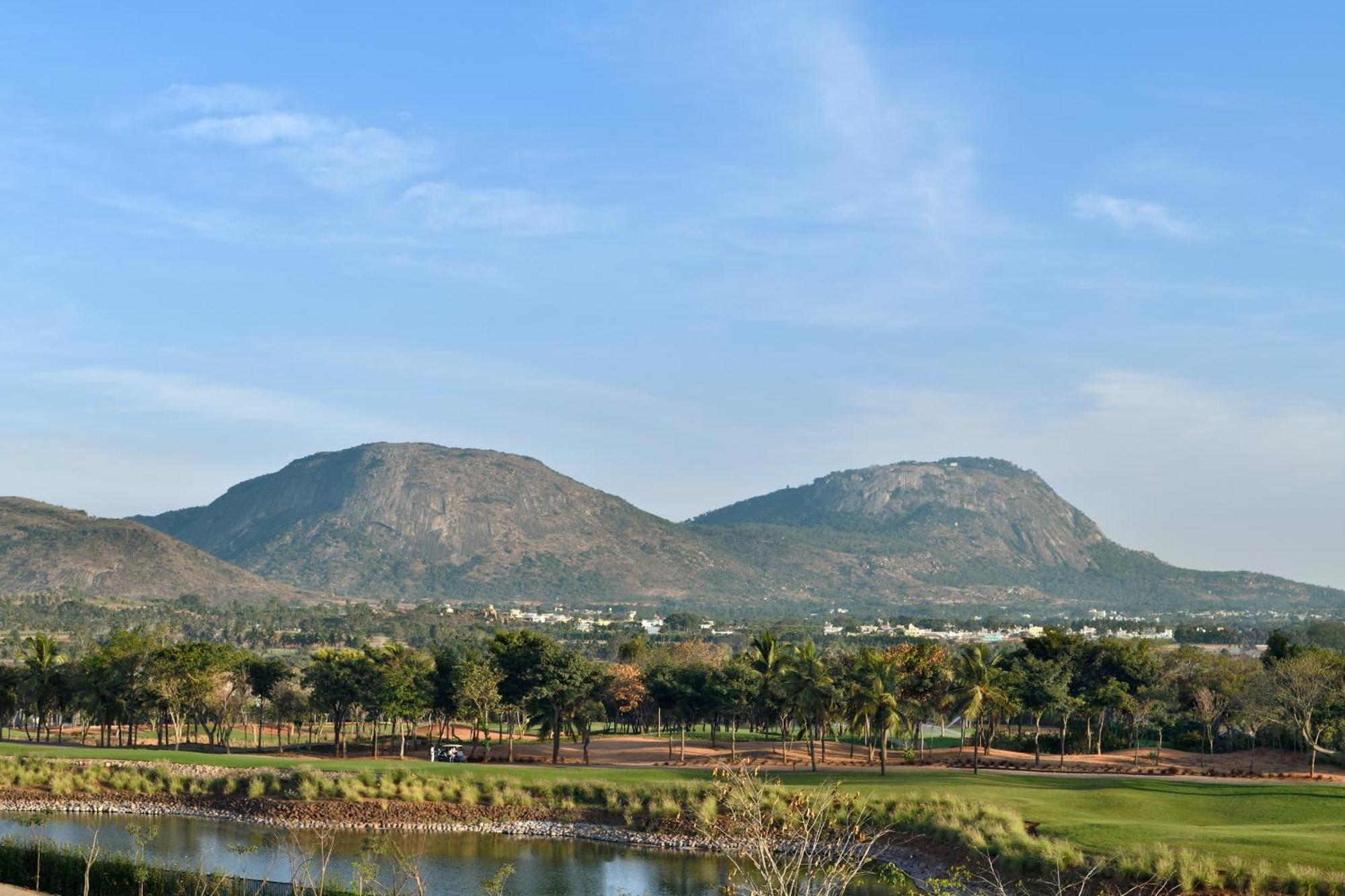 Jw Marriott Hotel Bengaluru Prestige Golfshire Resort & Spa Avati Extérieur photo
