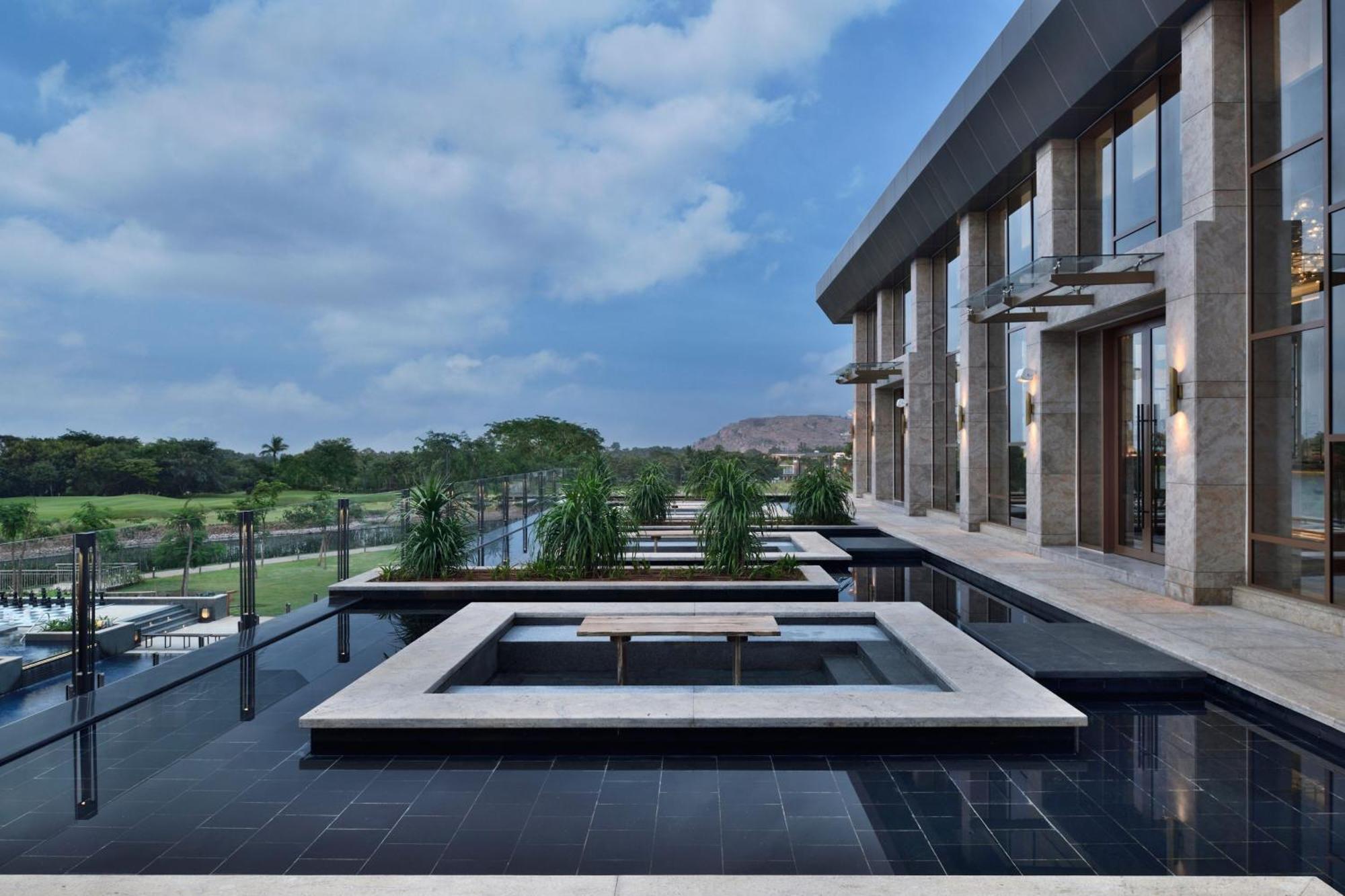Jw Marriott Hotel Bengaluru Prestige Golfshire Resort & Spa Avati Extérieur photo