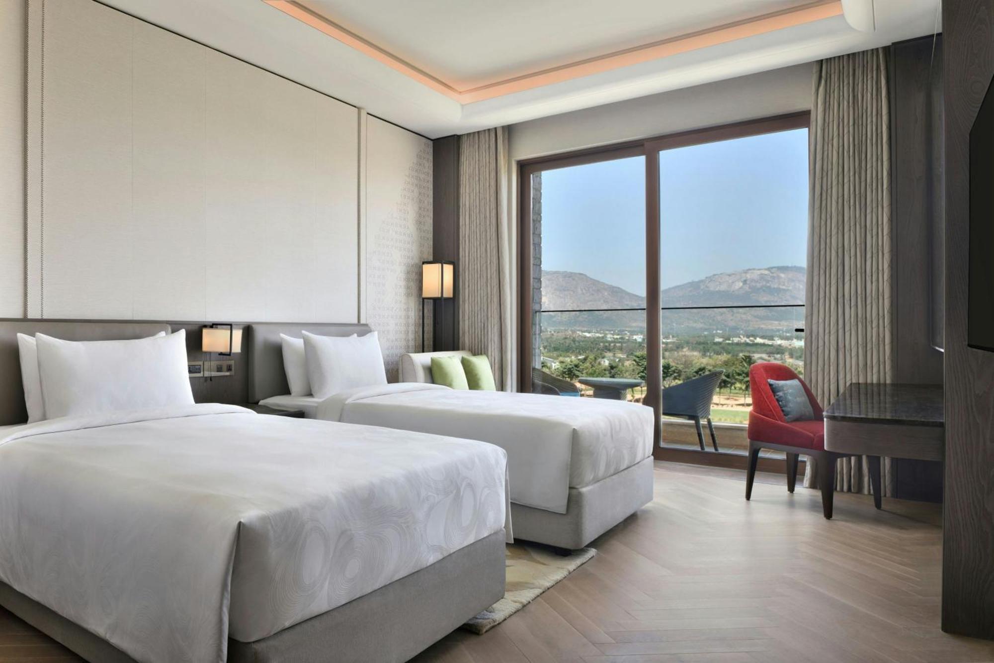 Jw Marriott Hotel Bengaluru Prestige Golfshire Resort & Spa Avati Extérieur photo